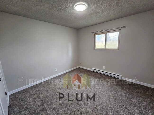 Building Photo - 809 Bulwer St