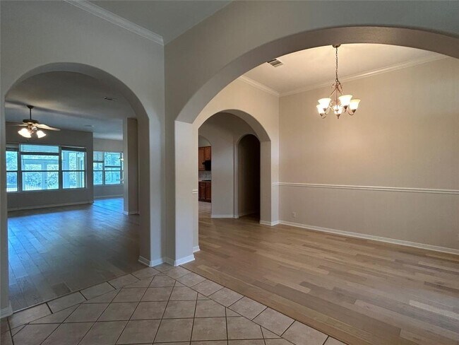 Building Photo - 5356 Magdelena Dr