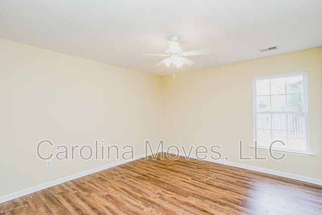 Building Photo - 526 Seays Crest Dr