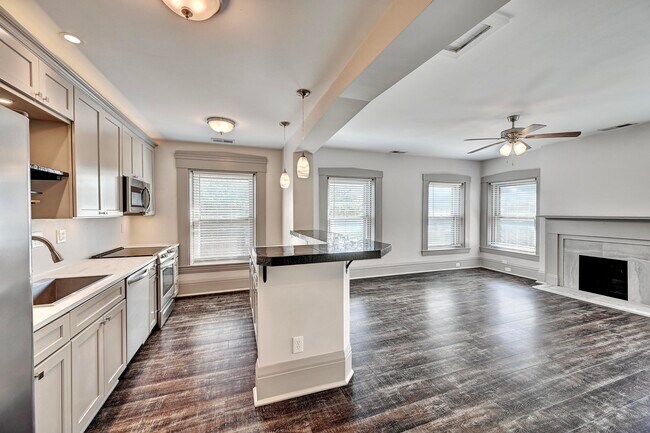Building Photo - 519 Greenup St