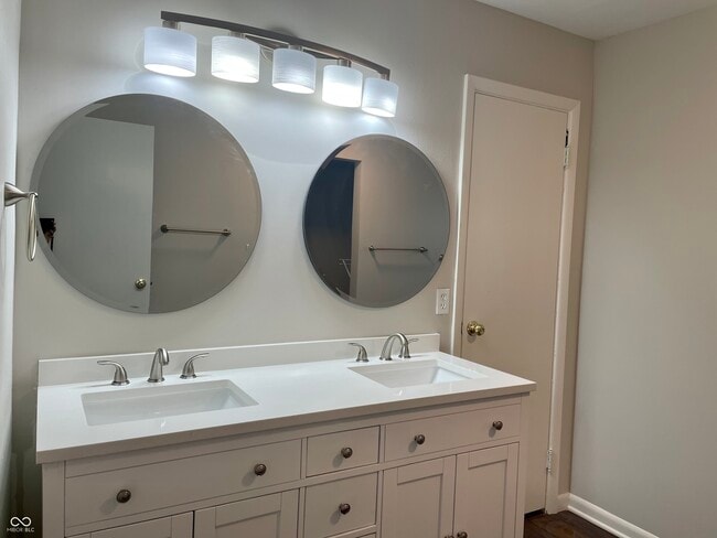 Building Photo - 126 Roosevelt Dr