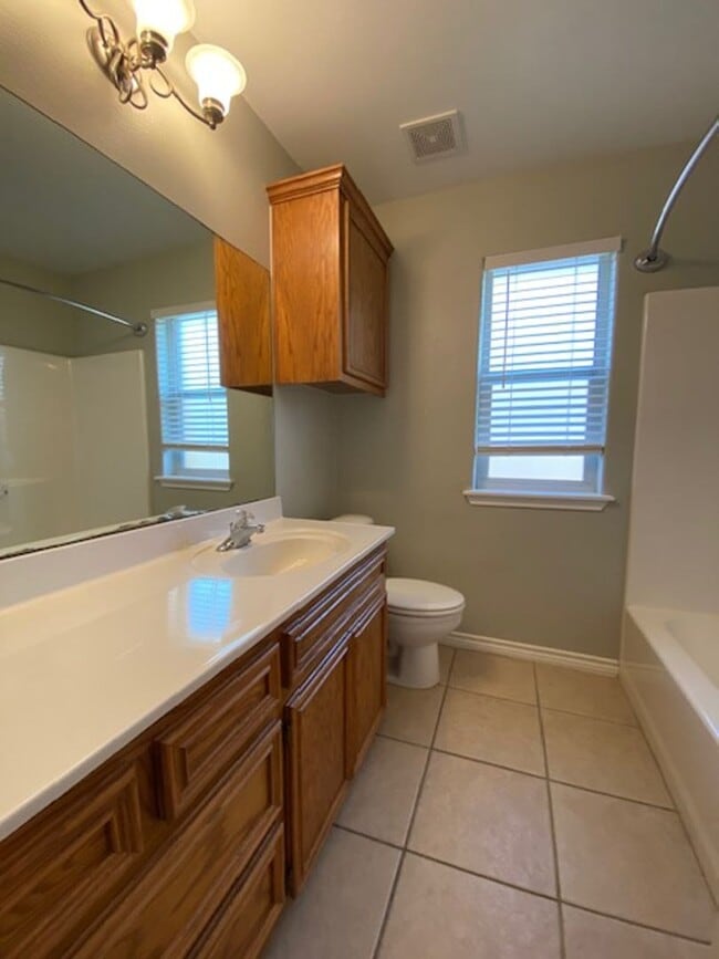 Building Photo - DON'T MISS THIS INCREDIBLE SOUTHSIDE LEASING OPPORTUNITY!