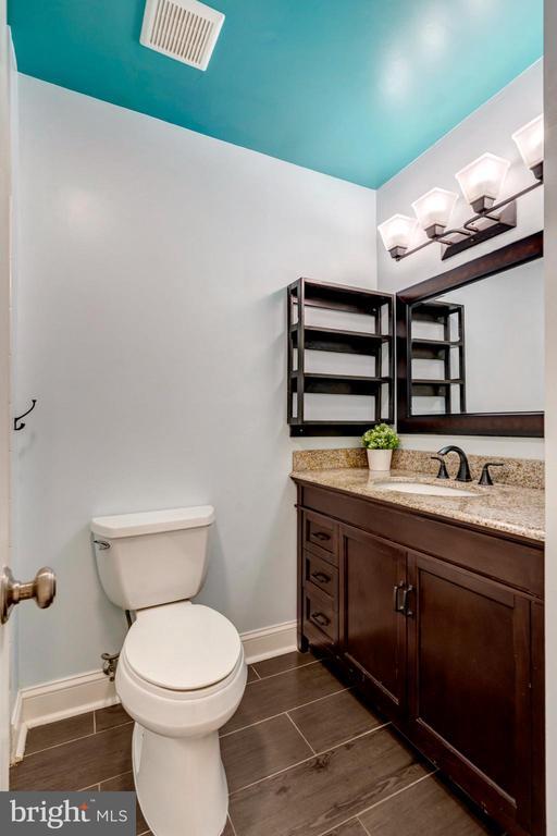 Building Photo - 8482 Springfield Oaks Dr