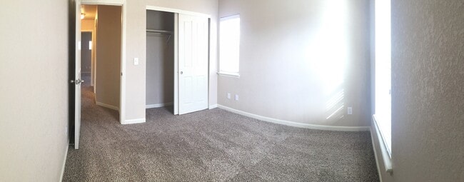 Building Photo - Start Your Summer off Right with Space in ...