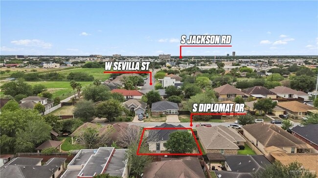 Building Photo - 22 South Dr