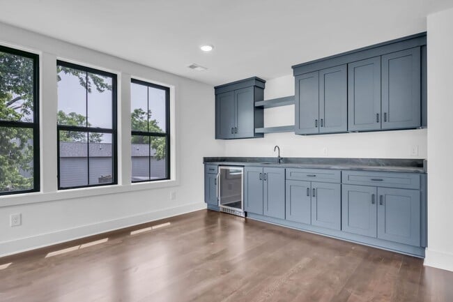 Building Photo - Modern Luxury Living in East Nashville