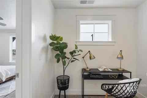 Building Photo - 1756 E Knobcone Dr