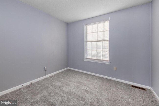 Building Photo - 2 Andrew Ct