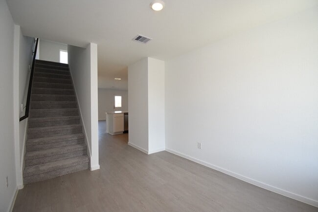 Building Photo - 3083 Sunset Glory Dr