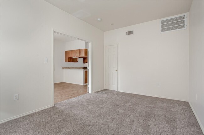 Building Photo - 4713 Virginia Ave