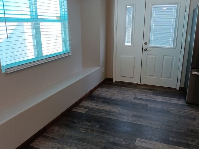 Building Photo - Charming 3-bedroom, 2-bathroom home! Comin...