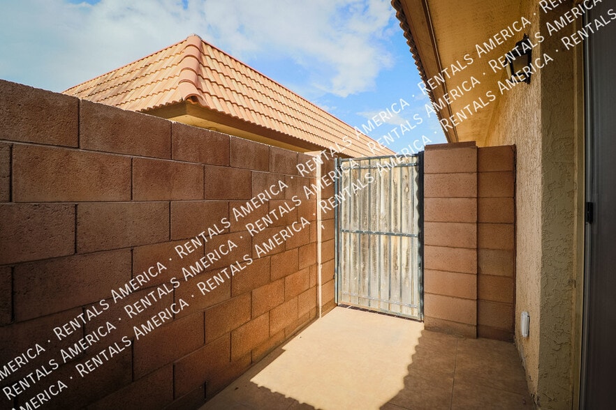 Building Photo - 195 N Cottonwood St