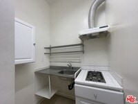 Building Photo - 2763 Fairmount Ave