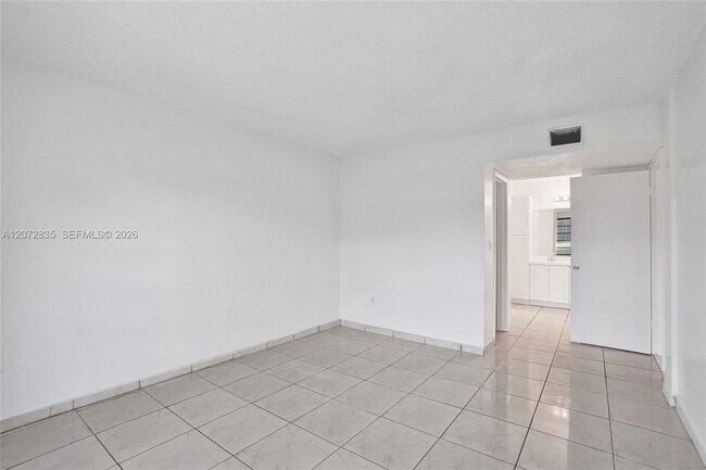 Building Photo - 5700 SW 127th Ave