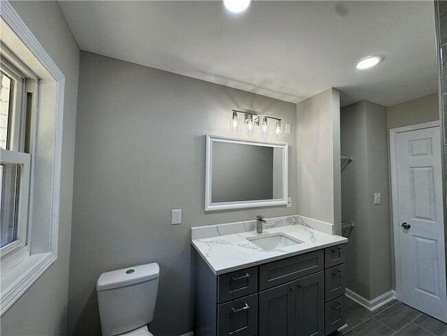 Building Photo - 3489 Creighton Rd SW