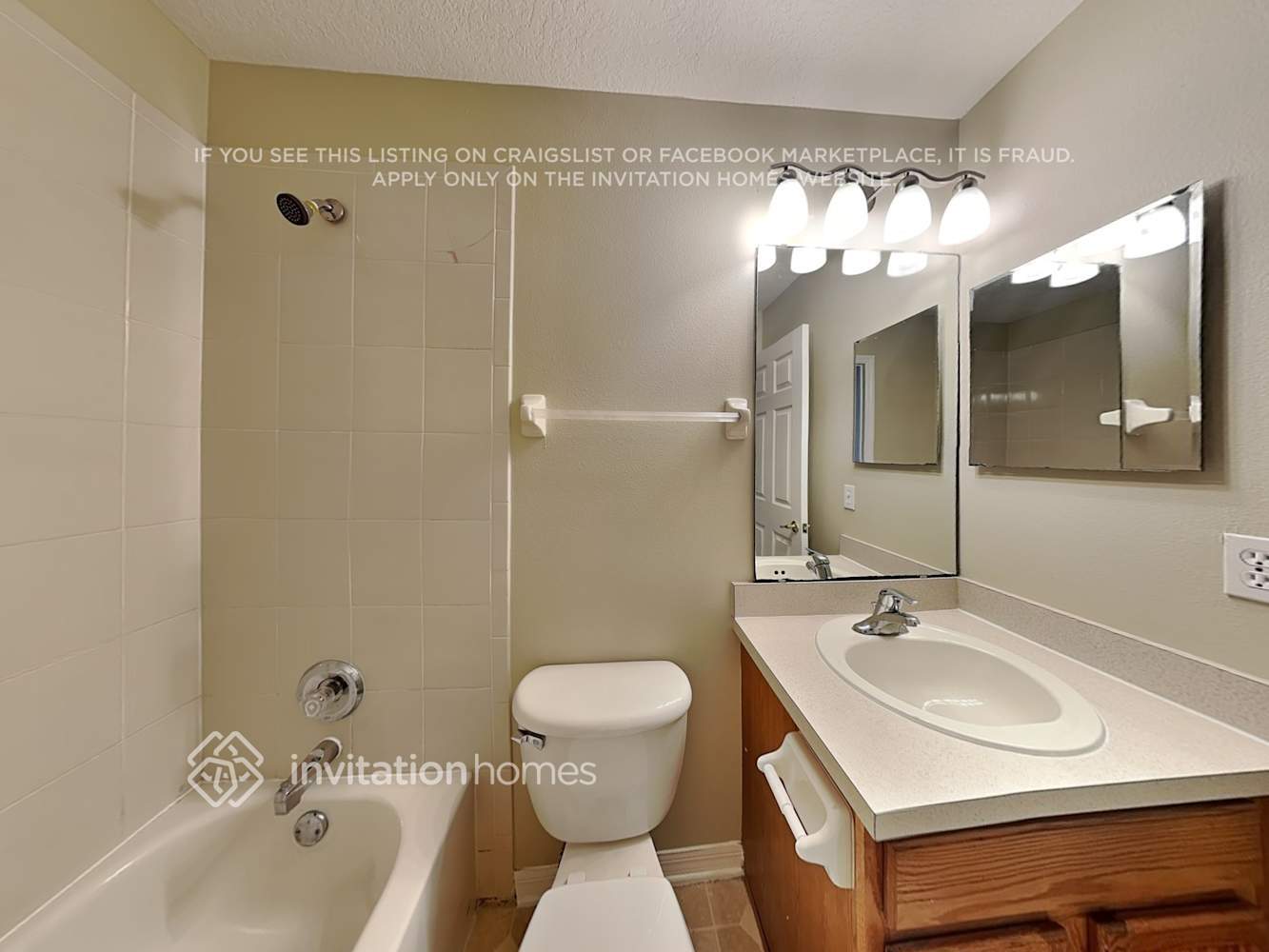 Building Photo - 14723 Sapodilla Dr