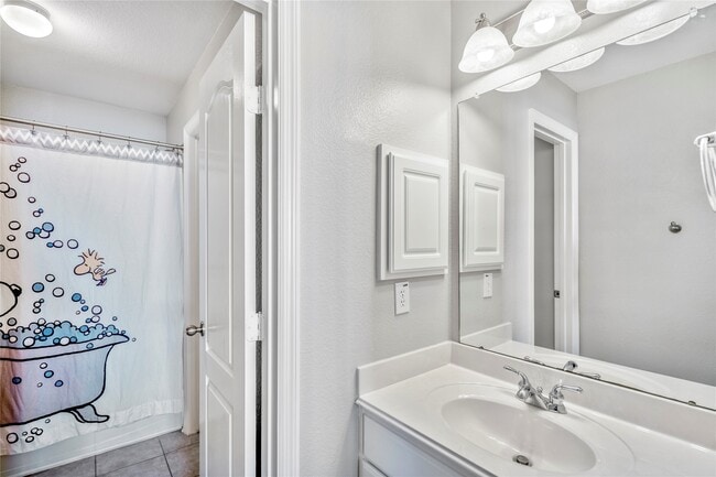 Building Photo - 17603 Fall River Pass Ct