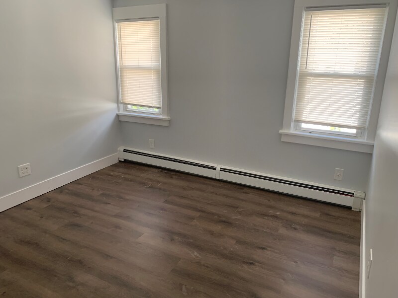 Building Photo - 4 Bay Front Dr