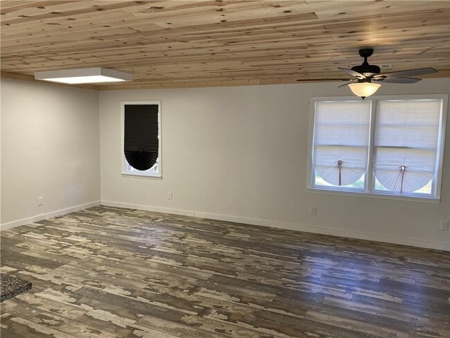 Building Photo - 106 Ridgewood Dr