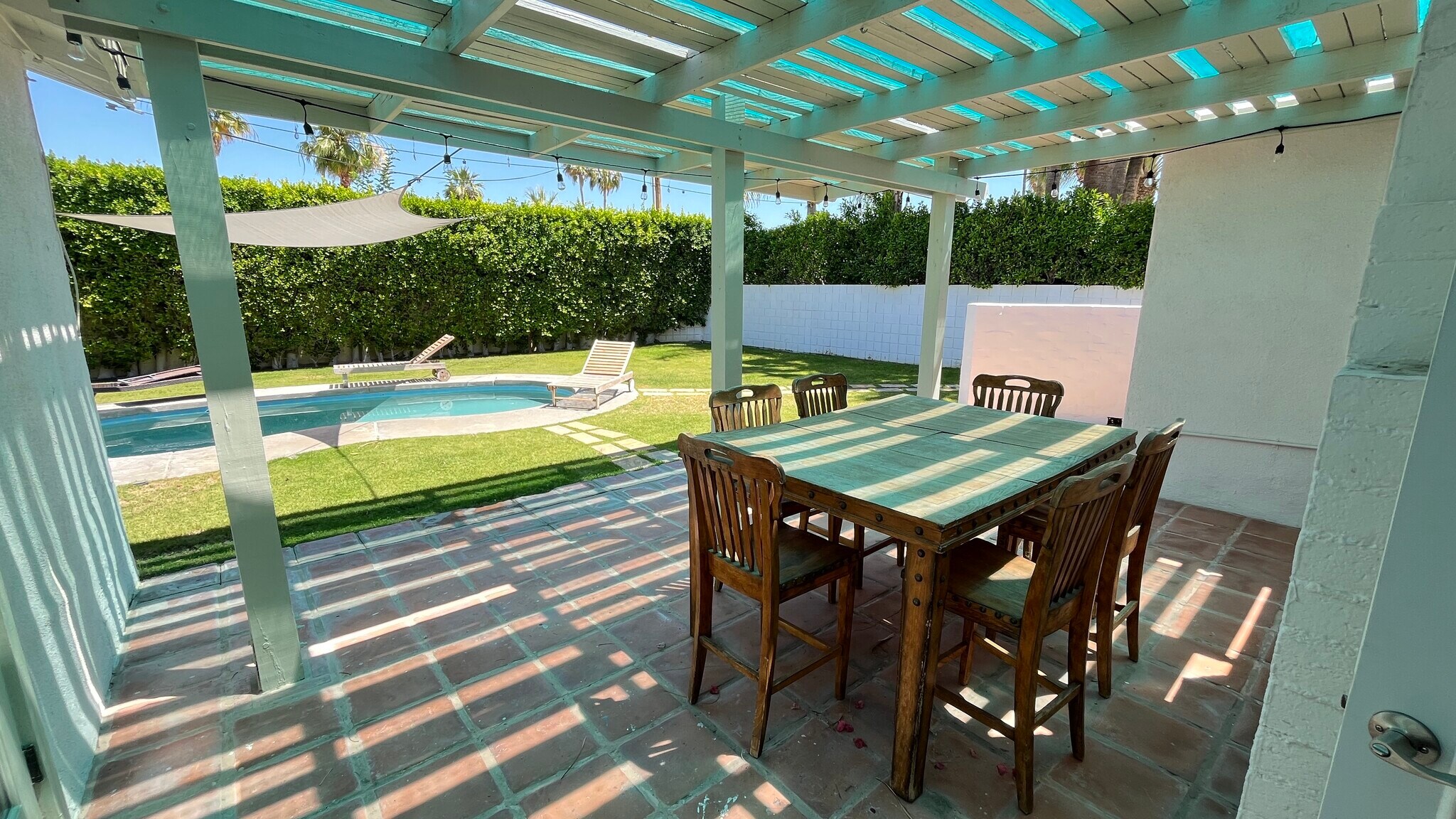 Building Photo - 630 N Hermosa Dr