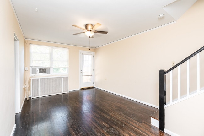 Building Photo - 6 Falcon Ln