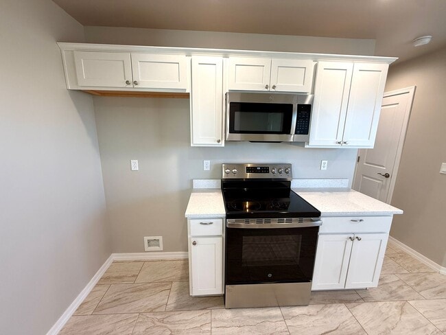 Building Photo - 2025 Built 2 Bedroom Home with Garage- Available Now!