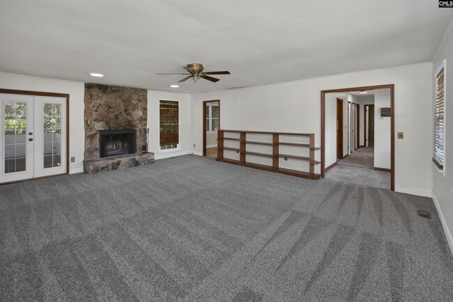 Building Photo - 1405 Parkdale Dr