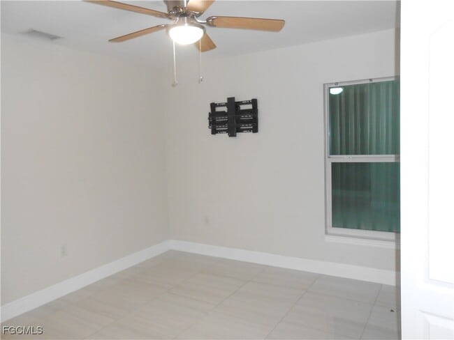 Building Photo - 601 Clayton Ave