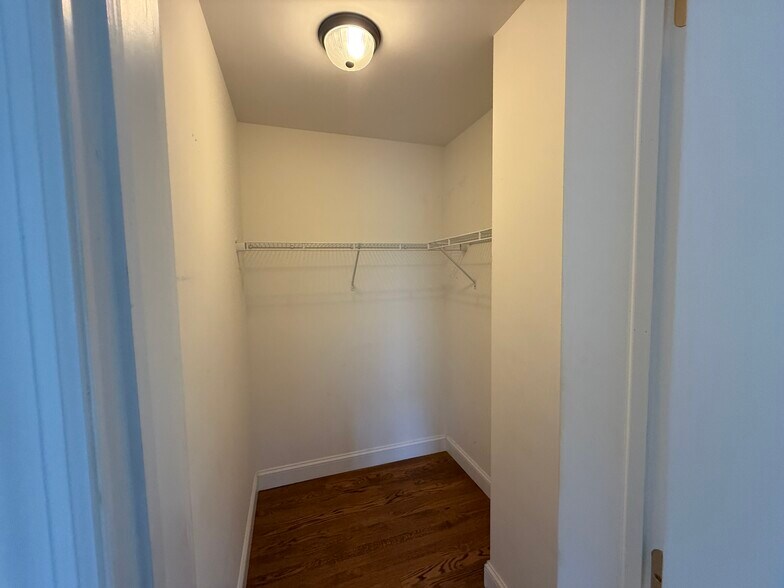 Building Photo - 20 Hudson Cir