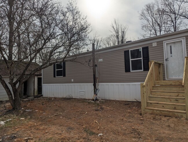 Building Photo - Brand new 3 bed 2 bath home for rent.