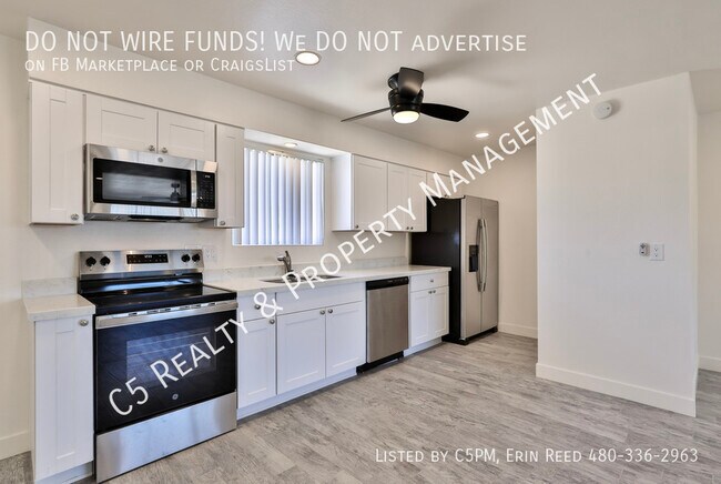 Building Photo - 13447 N 31st Dr