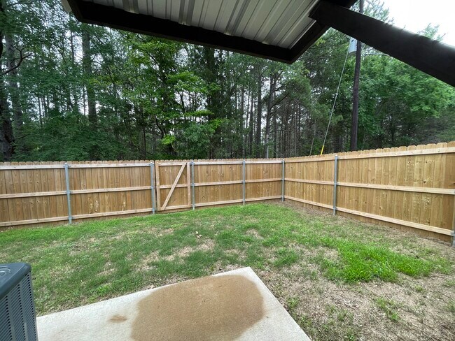 Building Photo - 4074 County Rd 152 W