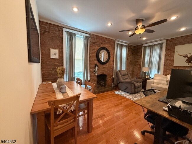 Building Photo - 10 Depot Square