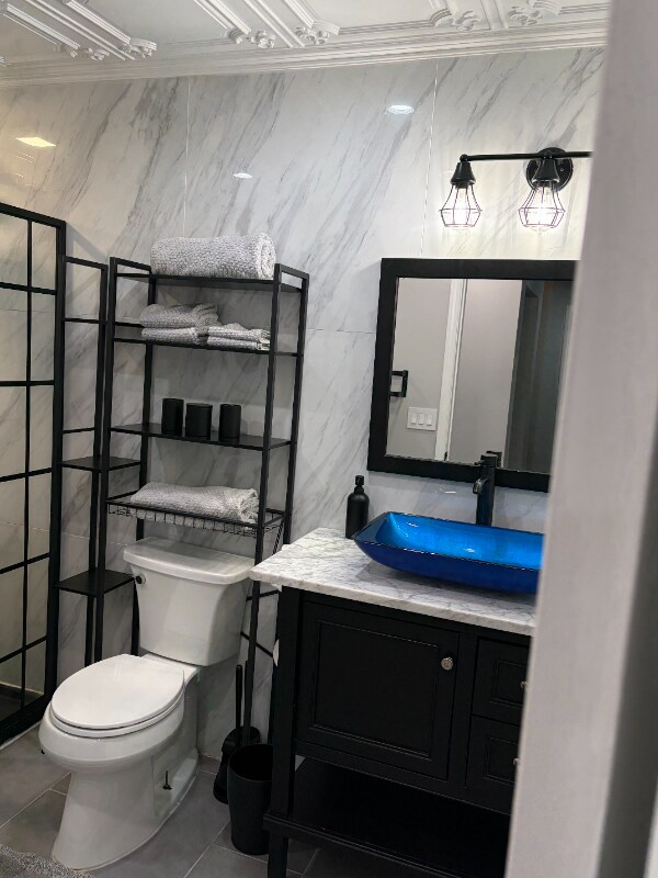 Building Photo - 665 S Preston Ct