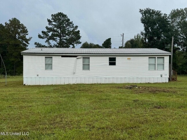 Building Photo - 5575 Robin Wood Rd