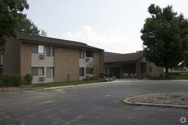 Primary Photo - Silvercrest