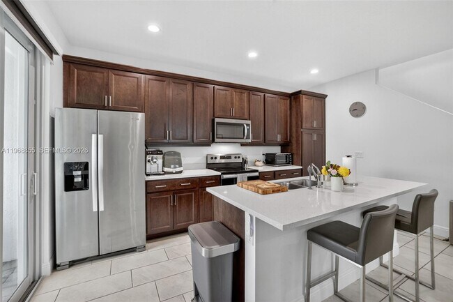 Building Photo - 543 Parsons Wy