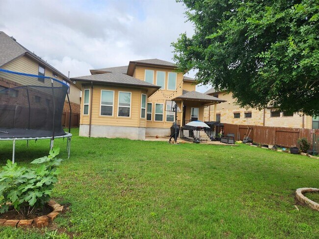 Building Photo - 608 Cascada Lane