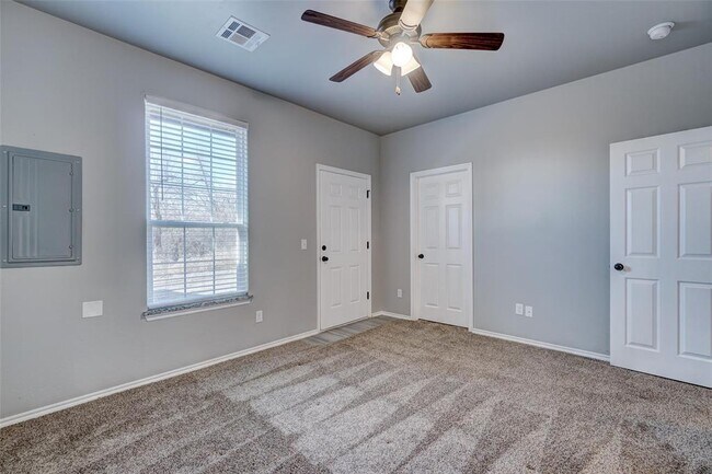Building Photo - 1736 Eighty-Niner Ter