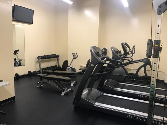 Building Photo - 124 Court St