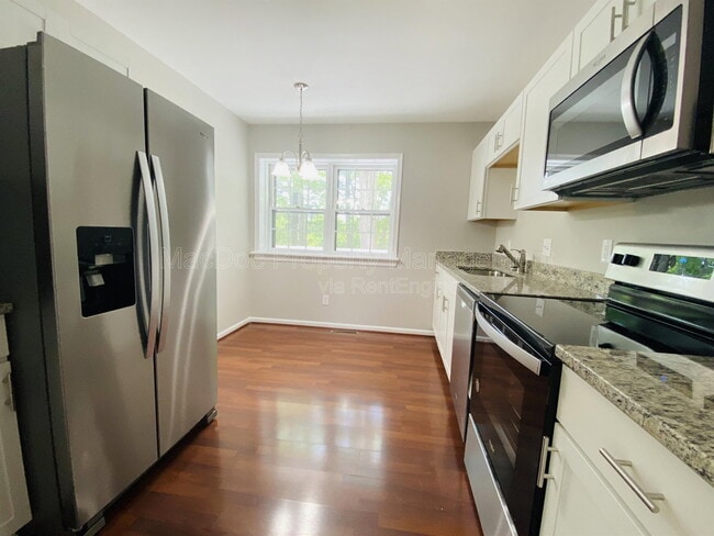 Building Photo - 12202 McClain St