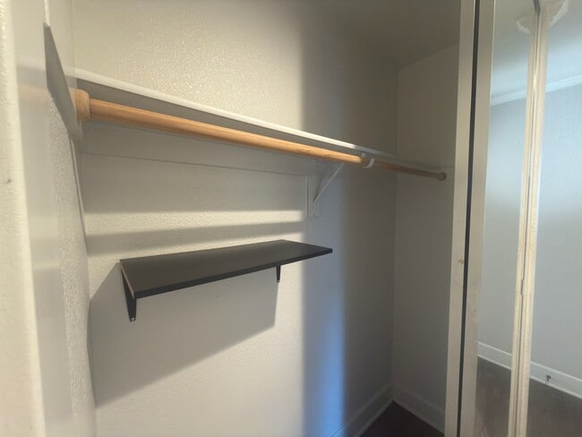 Building Photo - 8545 Villa La Jolla Dr