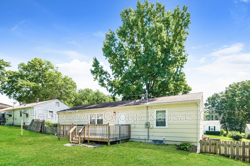 Building Photo - 4722 Overton Ave