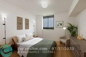Building Photo - 11200 Biscayne Blvd