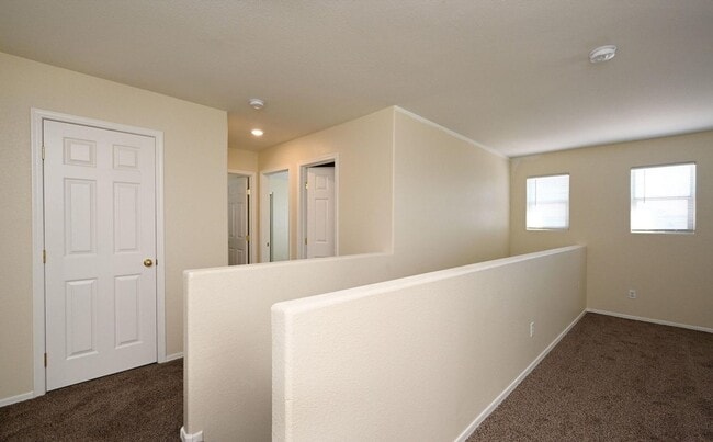 Building Photo - BEAUTIFUL 3 BEDROOM PLUS HUGE LOFT  for RENT