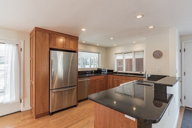 Building Photo - 34 Karlton Cir