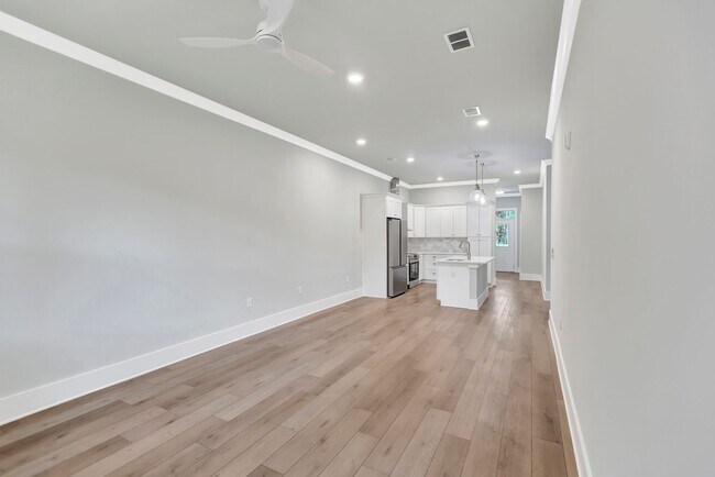 Building Photo - Updated 2-Bedroom Home in Indigo Hall at H...