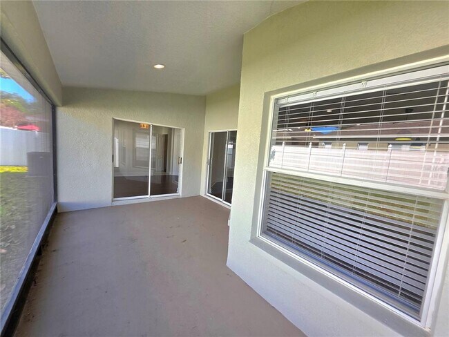 Building Photo - 730 Straw Lake Dr