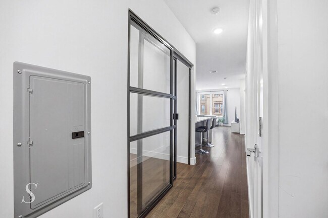 Building Photo - 6401 Park Ave