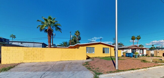 Building Photo - 1304 Rexford Pl